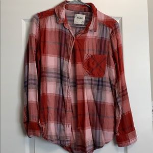 MUDD SIZE L FLANNEL. FITS MORE LIKE A MEDIUM
